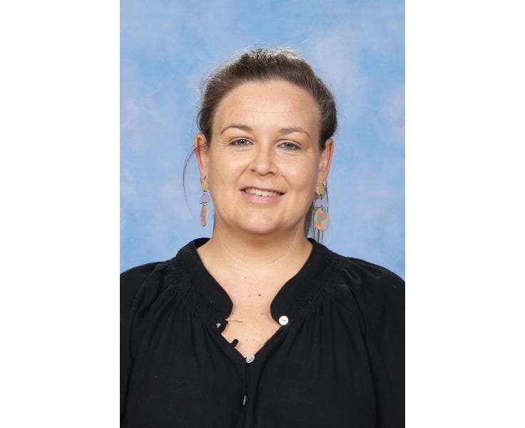 Copy of DA - Gallery - Staff Portraits - Gallery Block Template - Staff Portrait (4)